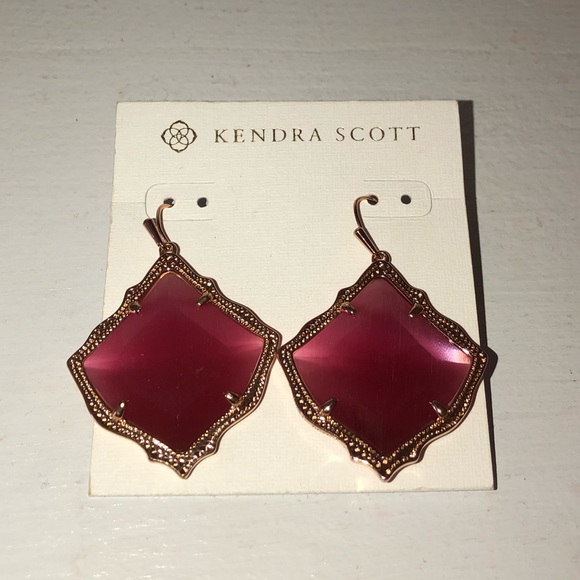 Kendra Scott Jewelry - Kendra Scott NWT Pink Earrings Kendra Scott Jewelry - Kendra Scott NWT Pink Earrings